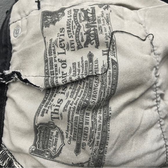 Levi’s 501 Black Denim Distressed Cutoff Shorts - Picture 4 of 7